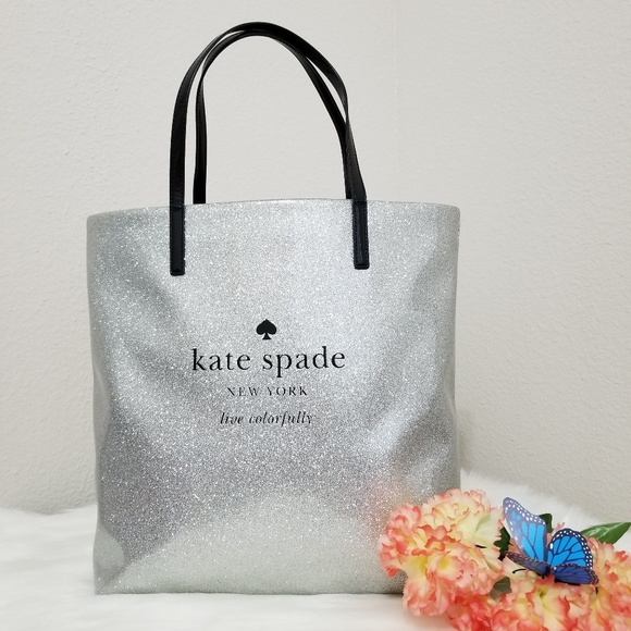 🎉SALE🎉 Kate Spade Shopper Tote - Picture 2 of 8